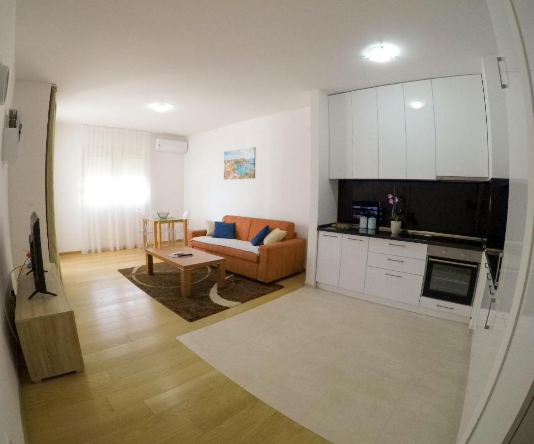 Apartments Milica Бечичи Экстерьер фото